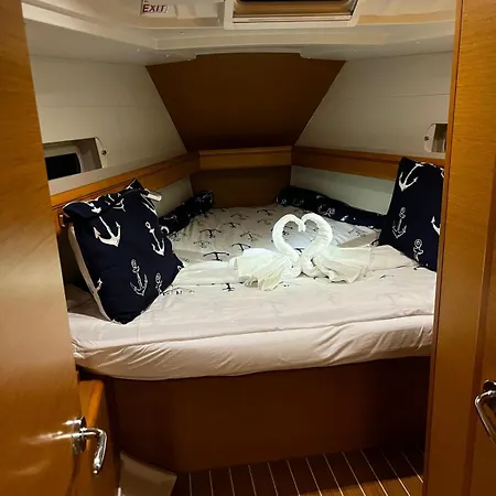 Sleep Aboard A Modern Sailboat In Botel Oeiras