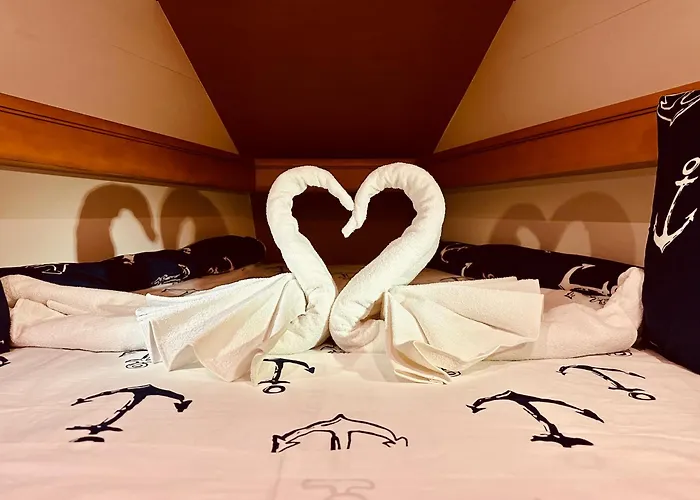 Sleep Aboard A Modern Sailboat In Botel Oeiras